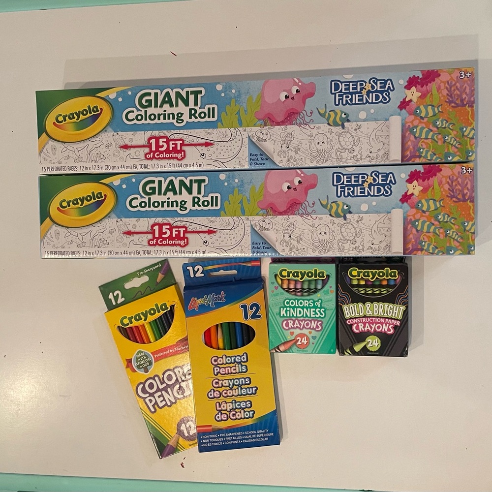 Crayola Colored Pencils and Crayons Variety Pack - Picture 4 of 4